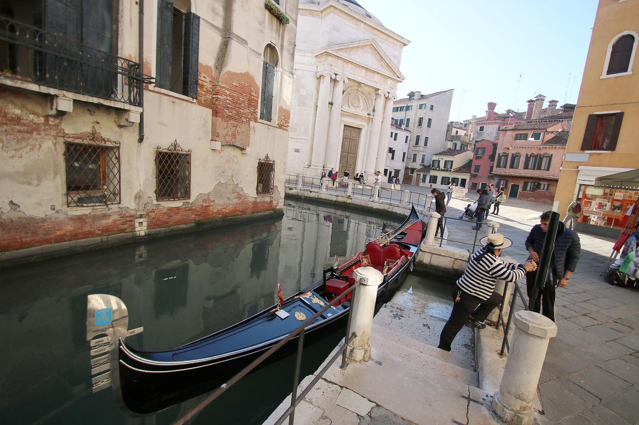 Sunny Ghetto Canalview Venice Exterior photo